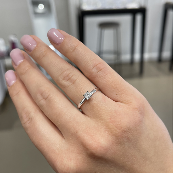 Sužadėtuvių žiedas "Elegant" 0,32 ct