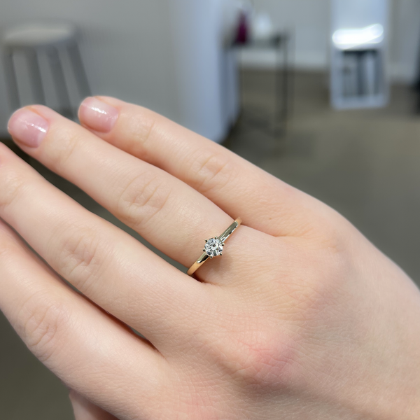 Sužadėtuvių žiedas "Parisa" 0,30 ct 