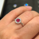 Žiedas su rubinu ir briliantais "Sabrina"