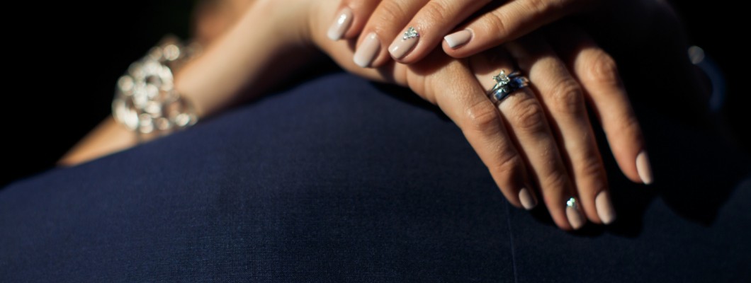 Klasikiniai papuošalai Moters dienai – dovana, kuri išlieka vertinga metų metus