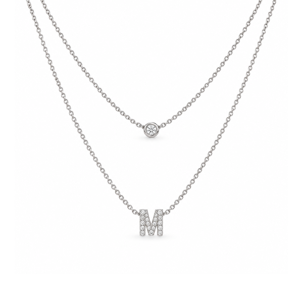 Koljė su raide "M" 0,08 ct