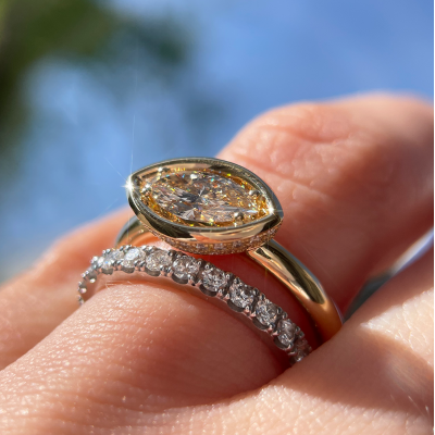 Žiedas su markizės formos deimantu