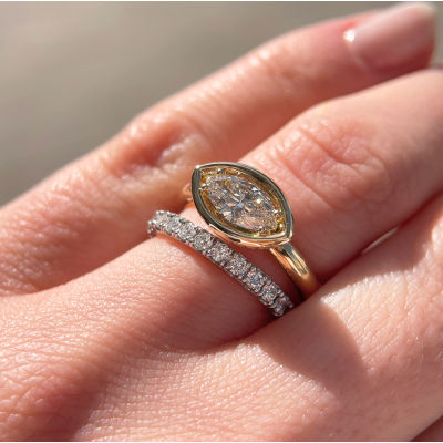 Žiedas su markizės formos deimantu