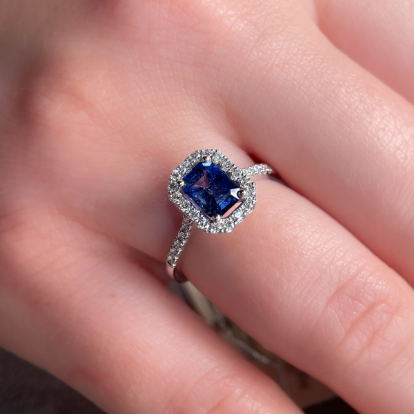 Žiedas su safyru ir briliantais "Brooklyn" 2,02 ct
