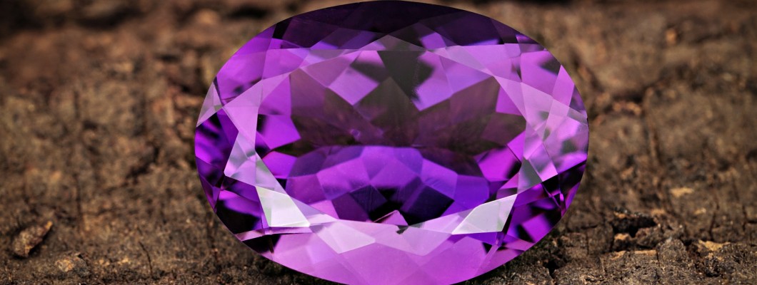 Violetiniai brangakmeniai